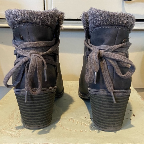 Roxy Dakota Gray Heeled Faux Fur Boot - Picture 9 of 10